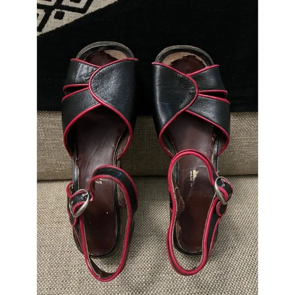 Vintage clothespin shoes. - Picture 5 of 16